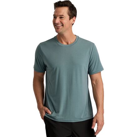 Elevate Lightweight T-Shirt - Men's