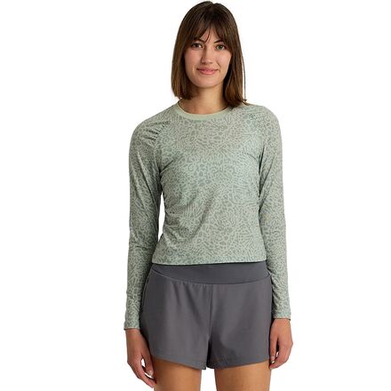 Elevate Lightweight Fitted Long-Sleeve Shirt - Women's