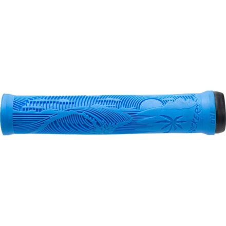 Flangeless Hucker Grips