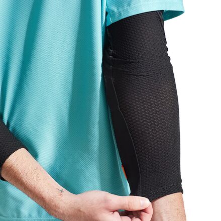 Pearl Izumi Elevate Elbow Guard - Thumbnail 2