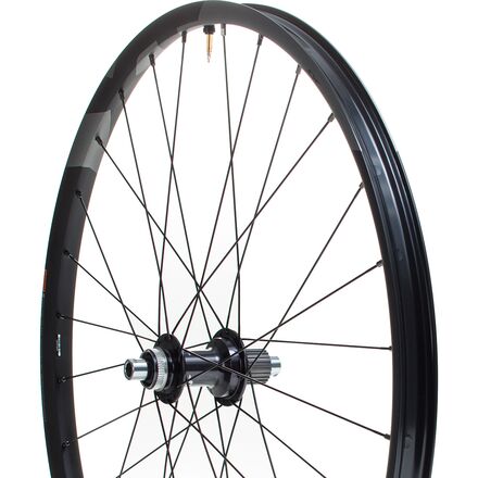XT WH-M8120 29in Boost Wheel