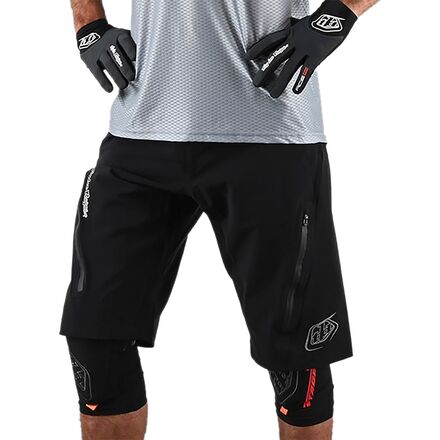 Resist Short - Men's
