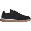 Core Black/Core Black/Gum 2
